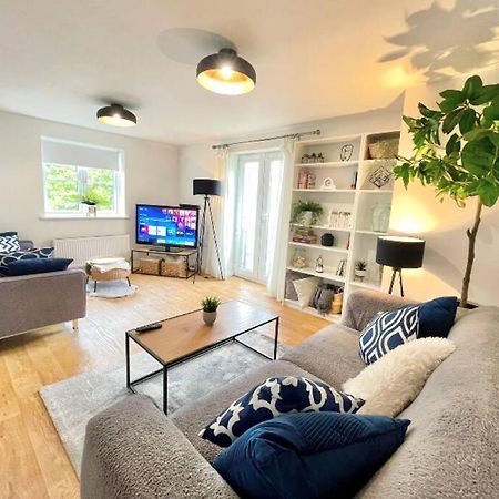 Lovely 2-Bedroom Bristol Apartment. Free Parking. 외부 사진
