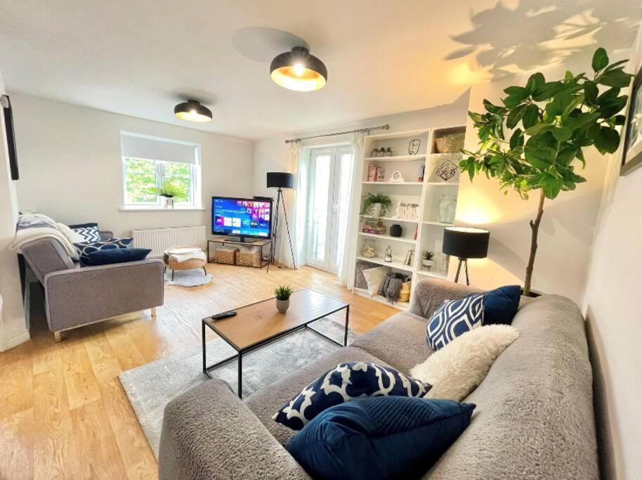 Lovely 2-Bedroom Bristol Apartment. Free Parking. 외부 사진